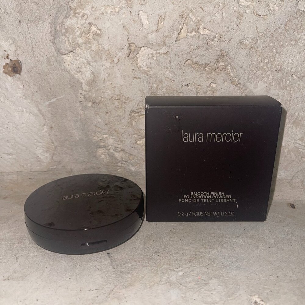 Laura Mercier 0.3 Oz Smooth Finish Foundation Powder - 09 Medium Beige